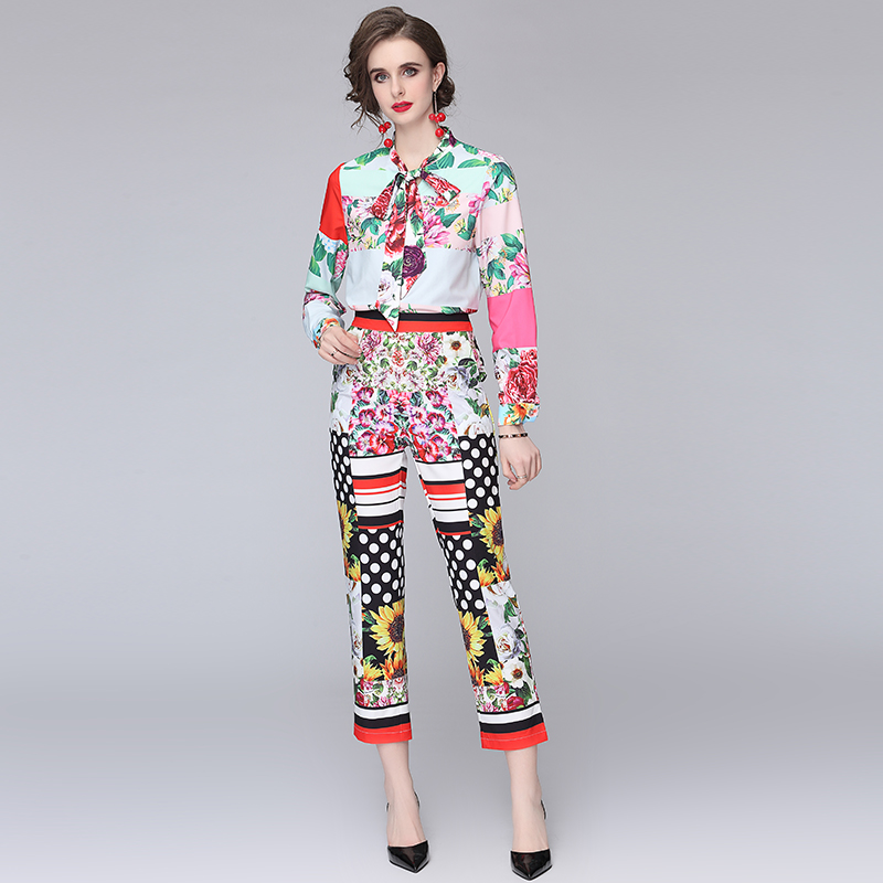 2021 Fashion Women Designer Pants Sets Spring Autumn Bow Lace Up Shirts + Trousers Sports Casual Retro Floral Two Piece Set Sweet Office Lady Runway Printed Party Suits
2021 Fashion Women Designer Pants Sets Spring Autumn Bow Lace Up Shirts + Trousers Sports Casual Retro Floral Two Piece Set Sweet Office Lady Runway Printed Party Suits