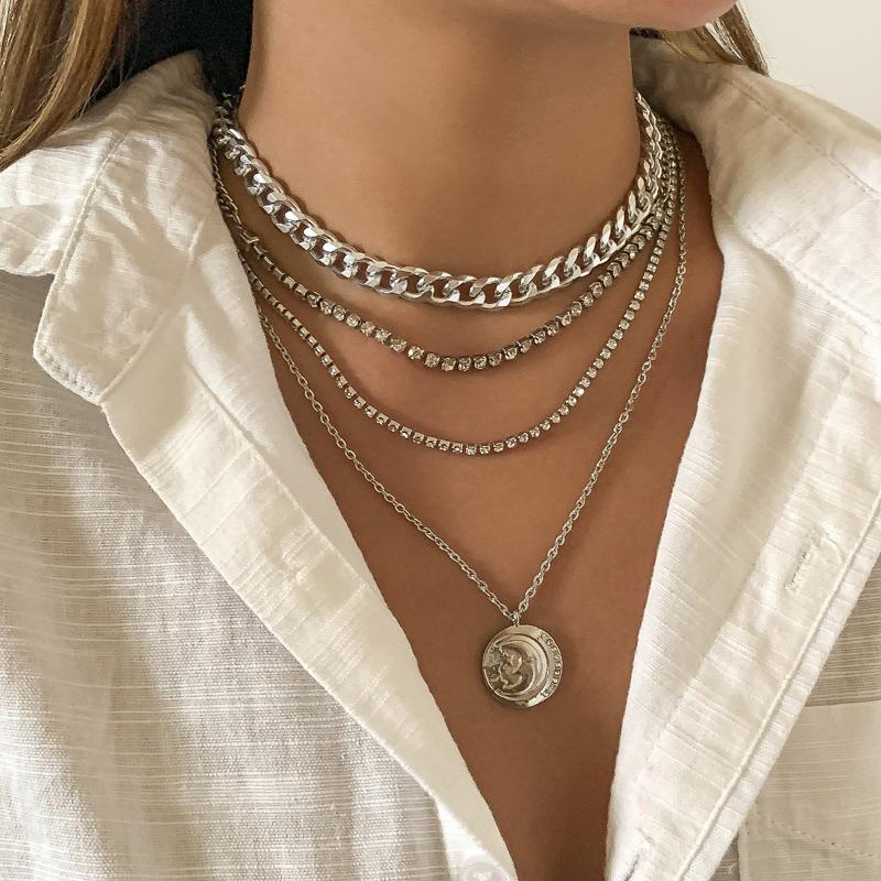 Chokers Vintage Punk Statement 4PCS Gold Chains Boho Multilayer Crystals Moon Pendant Necklace For Women Choker Jewelry
Chokers Vintage Punk Statement 4PCS Gold Chains Boho Multilayer Crystals Moon Pendant Necklace For Women Choker Jewelry