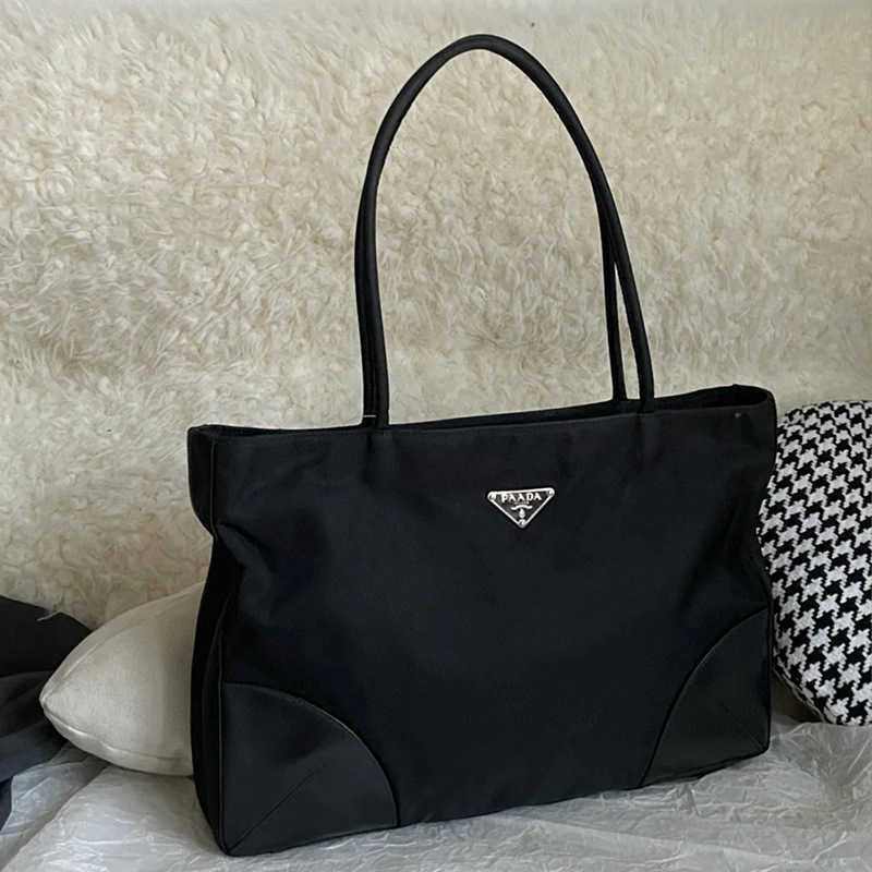 Hanghhangbag Women S Mini Luxurys Designers Bags 2021 designer Womens handbags Purses Crossbody Bag Wallet Handbag Louisbags_18 Armpit Middl
Hanghhangbag Women S Mini Luxurys Designers Bags 2021 designer Womens handbags Purses Crossbody Bag Wallet Handbag Louisbags_18 Armpit Middl