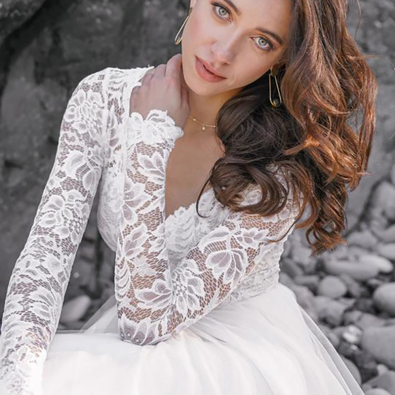 Charming Ivory Lace Wedding Dresses Bridal Gowns A Line 2021 Long Sleeves Plunge V Neckline Boho Beach Bride Dress Sexy Backless