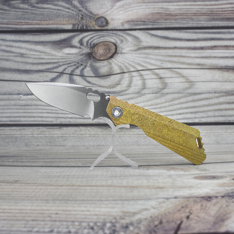 EVIL EYES customized folding knife SNG DDC #10 golden crystalline titanium handle hand grinding m390 blade pocket knives outdoor tactical ca
EVIL EYES customized folding knife SNG DDC #10 golden crystalline titanium handle hand grinding m390 blade pocket knives outdoor tactical ca