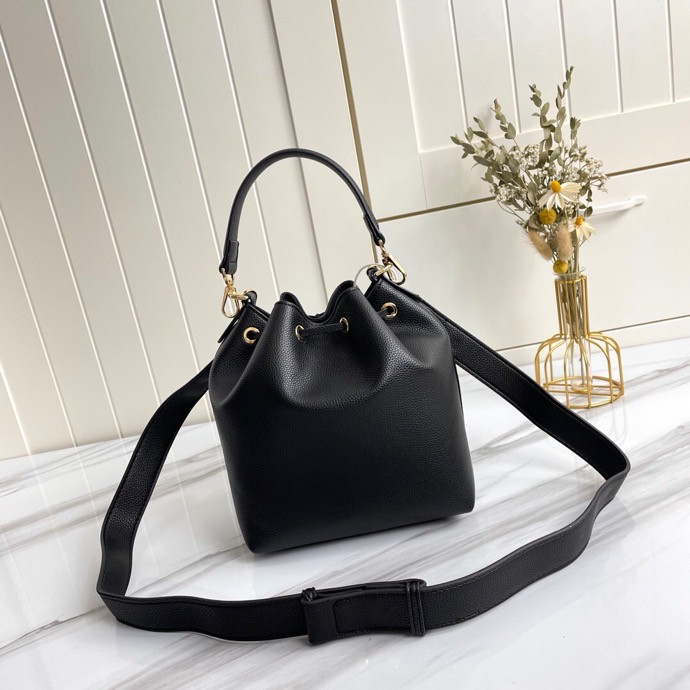 Female Layer Leather Cowhide Bag Head Clutch 2021 Lady Small Rhombus Wallet Fragrance New Zipper 23-23-16cm, 01
Female Layer Leather Cowhide Bag Head Clutch 2021 Lady Small Rhombus Wallet Fragrance New Zipper 23-23-16cm, 01