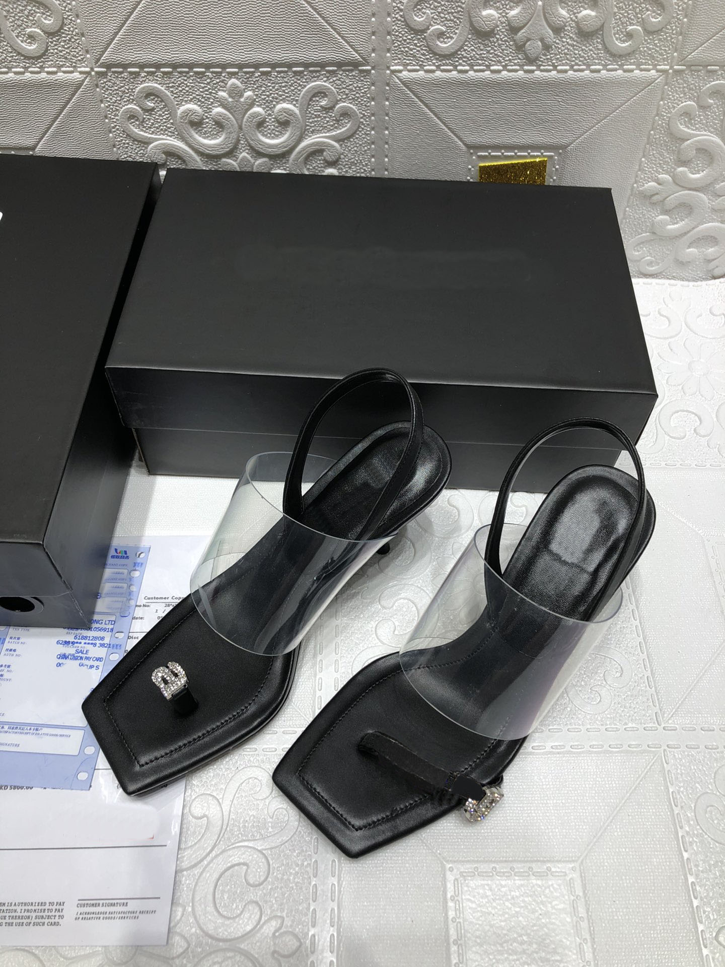 21ss Dress Shoes summer transparent plastic sandals and slippers are very sexy fashionable party essential high heels, Customize
21ss Dress Shoes summer transparent plastic sandals and slippers are very sexy fashionable party essential high heels, Customize