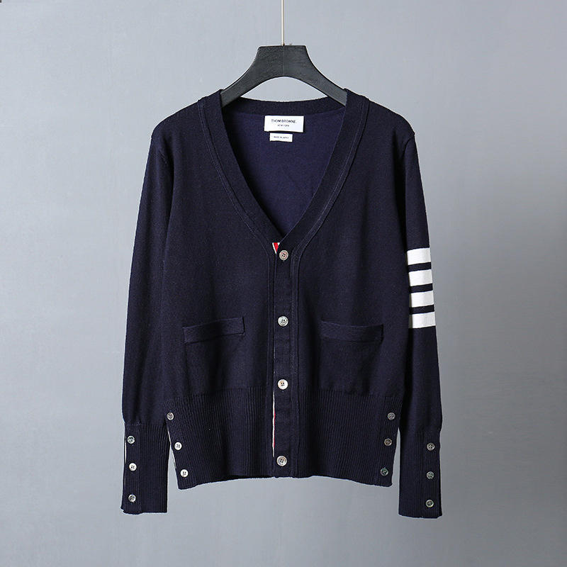 Tb Classic Cardigan Four Bars Sweater Korean Version of the Men's Wool Slim Base Spring and Autumn Casual, Gray
Tb Classic Cardigan Four Bars Sweater Korean Version of the Men's Wool Slim Base Spring and Autumn Casual, Gray