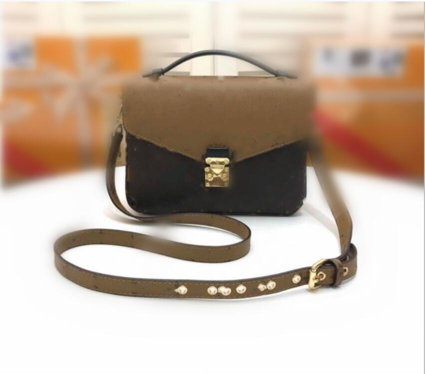 Women Lady Messenger Bags Love heart V Wave Pattern Satchel Genuine Leather Shoulder Bag Chain Handbags Purse 022