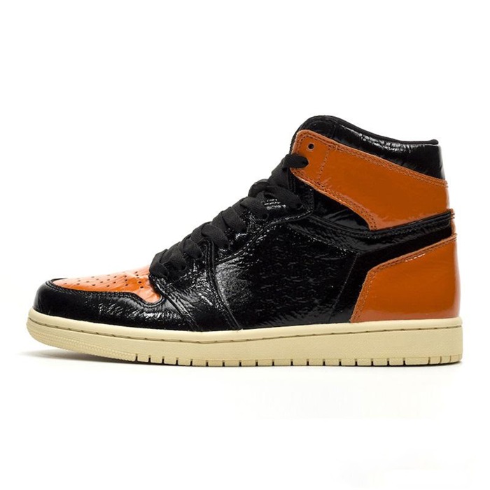 Designer Men Women Basketball Shoes Classical Jump Man Series Black And Red Toe High Cut Chicago Trainer Sneakers EU 36-46 Top Qualilty Wholesale Price, Light grey
Designer Men Women Basketball Shoes Classical Jump Man Series Black And Red Toe High Cut Chicago Trainer Sneakers EU 36-46 Top Qualilty Wholesale Price, Light grey