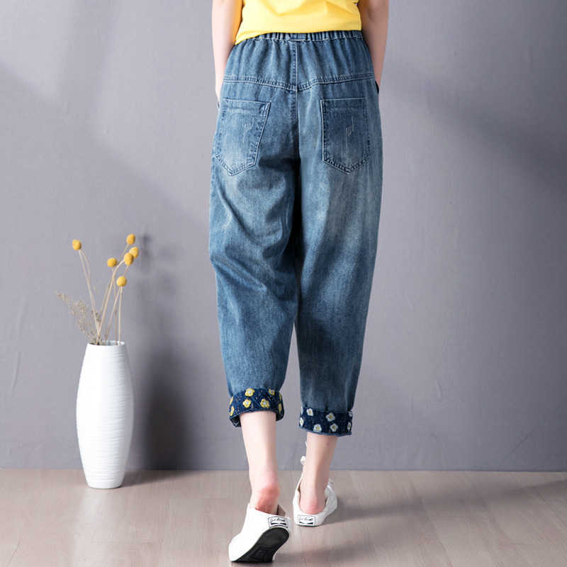 9260 Women Summer Fashion Elastic High Waist Floral Embroidery Patchwork Retro Ankle Length Denim Pant Female Casual Loose Jeans 210922