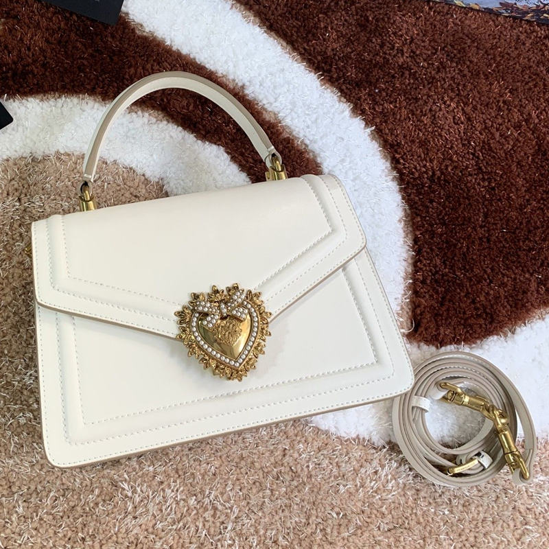 2021 latest DG luxury leather cosmetic bag fashionbag shoulderbag wrist strapbag wallet with box
2021 latest DG luxury leather cosmetic bag fashionbag shoulderbag wrist strapbag wallet with box