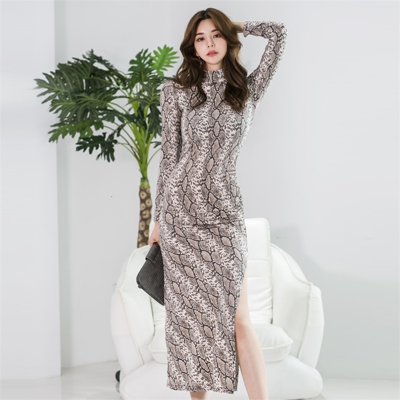 Women Elegant Autumn Turtleneck Long Sleeve Snake Print Bodycon Dress Slim Fit Side Split Casual Party Gown 210603, As picture
Women Elegant Autumn Turtleneck Long Sleeve Snake Print Bodycon Dress Slim Fit Side Split Casual Party Gown 210603, As picture