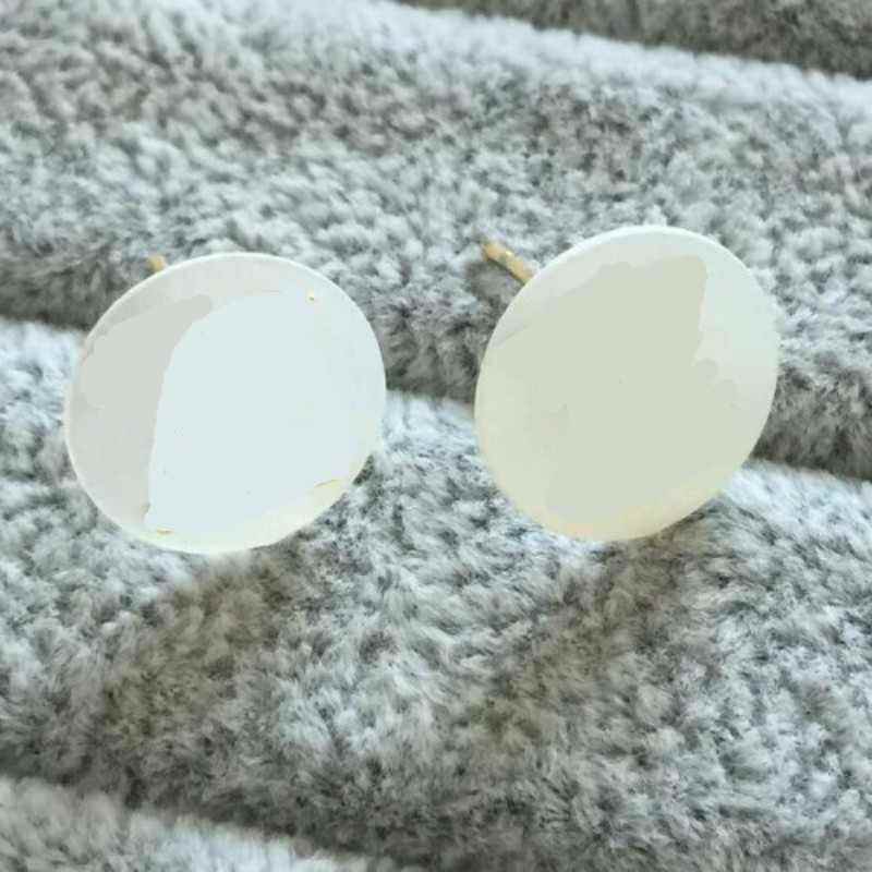 2021 Top Quality White Shell Stainless Steel Hip Hop Stud Earings Gold Silver Rose Earrings for Women Party Wedding Hoop Wholesale, Golden;silver
2021 Top Quality White Shell Stainless Steel Hip Hop Stud Earings Gold Silver Rose Earrings for Women Party Wedding Hoop Wholesale, Golden;silver