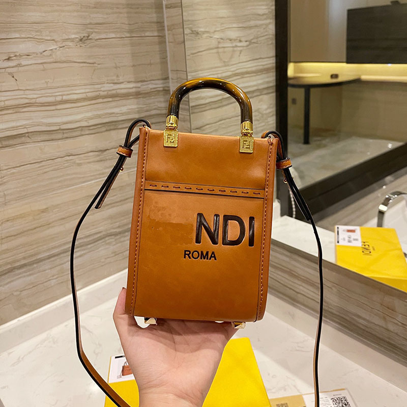 New Ff Mini Sunshine Handbag in Spring and Summer 2021 Tortoiseshell Handle Tote Handbag
New Ff Mini Sunshine Handbag in Spring and Summer 2021 Tortoiseshell Handle Tote Handbag