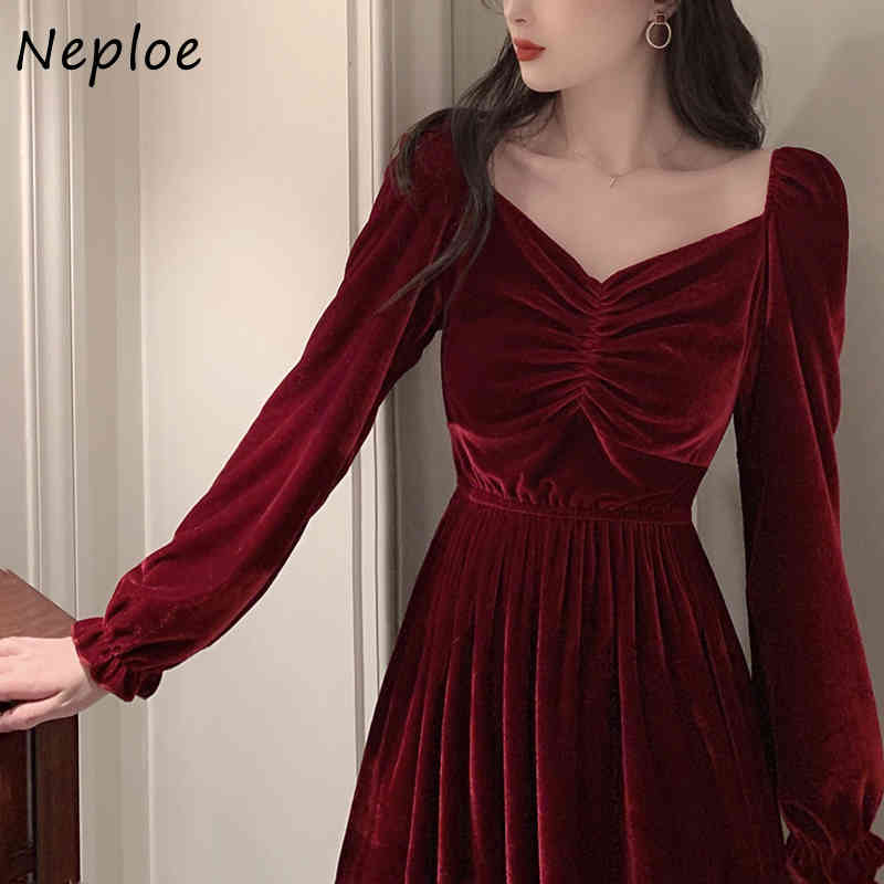 Autumn Sexy V-neck Slim Fit Dress French Style Vintage A-line Velvet Dresses Women Chic Exquisite Button Vestidos 210422Z