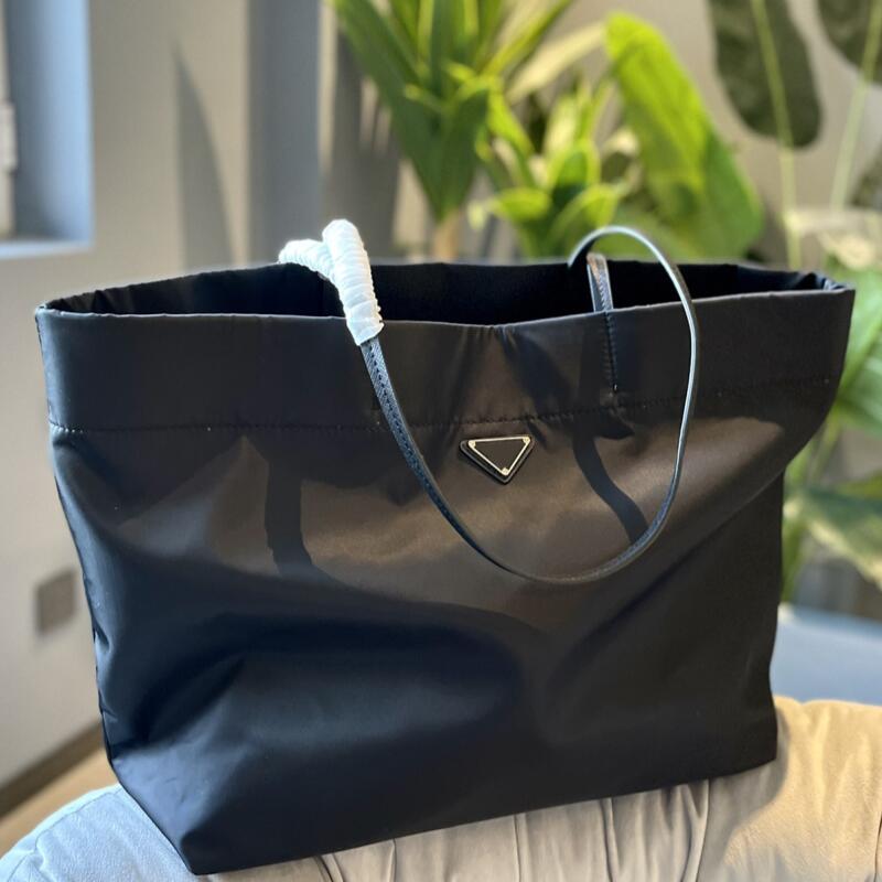 Designer Bags Nylon Women Shopping Bag Plain Fashion Classic Totes Big Capacity Handbags Triangular with Letters, Black
Designer Bags Nylon Women Shopping Bag Plain Fashion Classic Totes Big Capacity Handbags Triangular with Letters, Black