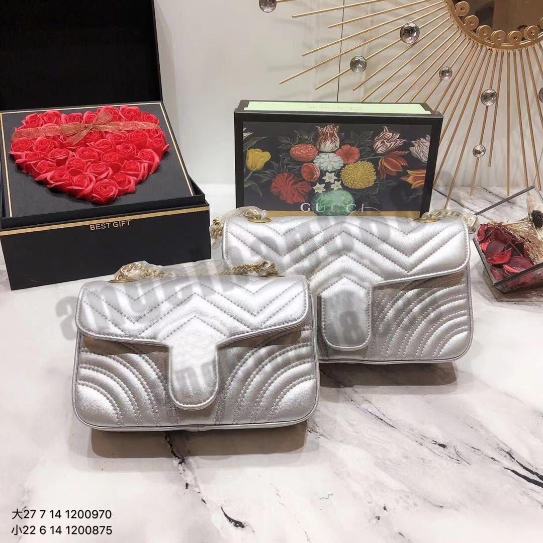 Luxury Designer Brand Fashion Shoulder mini Bags Handbags High Quality Women chains letter purse phone bag wallet 2021 temperament cross body totes vintage, No bags
Luxury Designer Brand Fashion Shoulder mini Bags Handbags High Quality Women chains letter purse phone bag wallet 2021 temperament cross body totes vintage, No bags