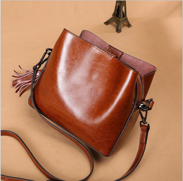 New Arrivals Genuine Leather Pouch Cloud Designer Ladies Crossbody Shoulder Bag Top Quality Handbag 520, White
New Arrivals Genuine Leather Pouch Cloud Designer Ladies Crossbody Shoulder Bag Top Quality Handbag 520, White