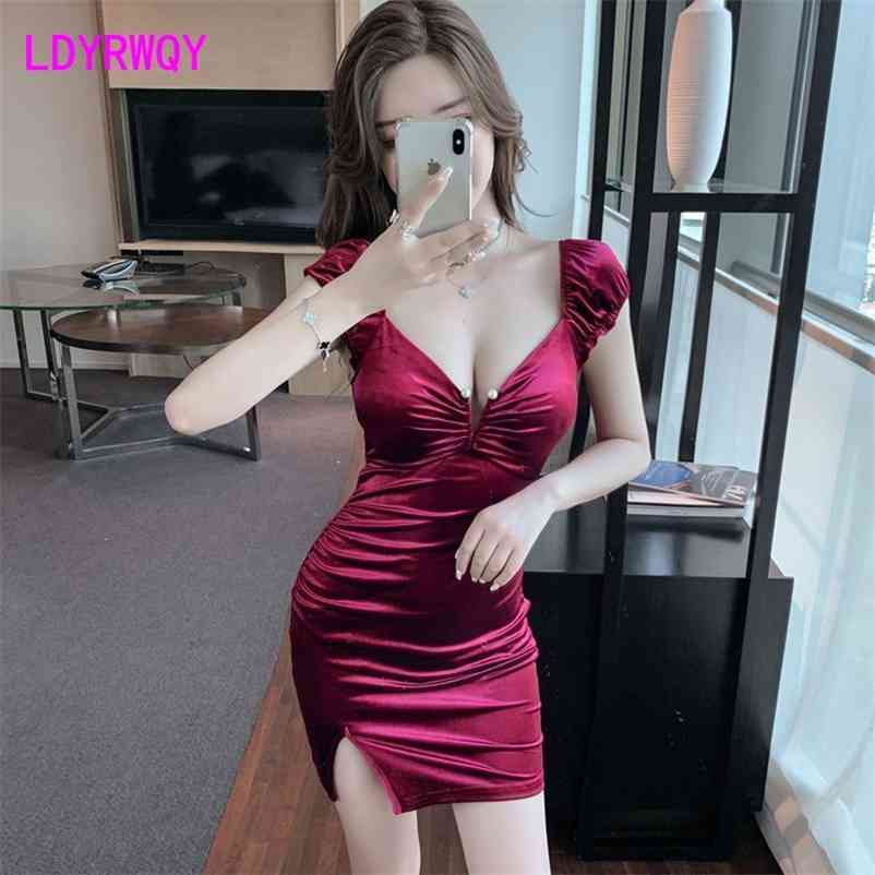 Women' velvet nightclub sexy dress work clothes open back deep v-bag buttocks Sheath Office Lady 210603, Red
Women' velvet nightclub sexy dress work clothes open back deep v-bag buttocks Sheath Office Lady 210603, Red