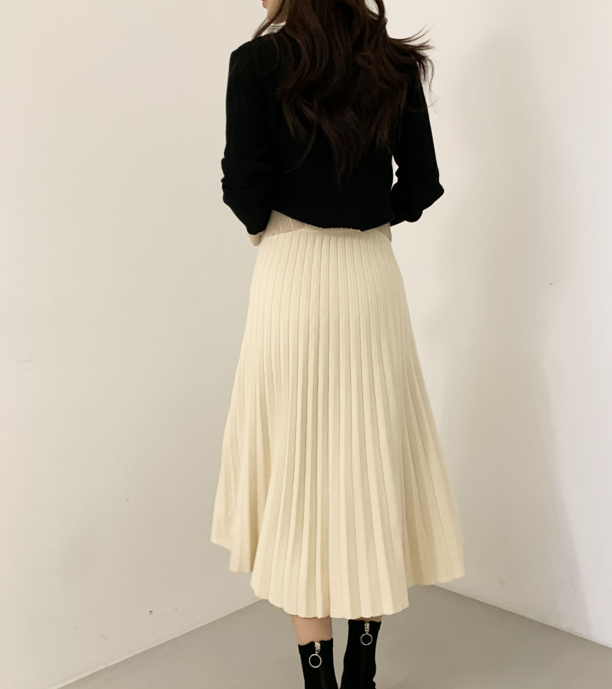 Spring Autumn Women Sweater 2 Piece Set Single Breasted Knitted O Neck Cardigan Coat+Pleated Midi Skirt 210519