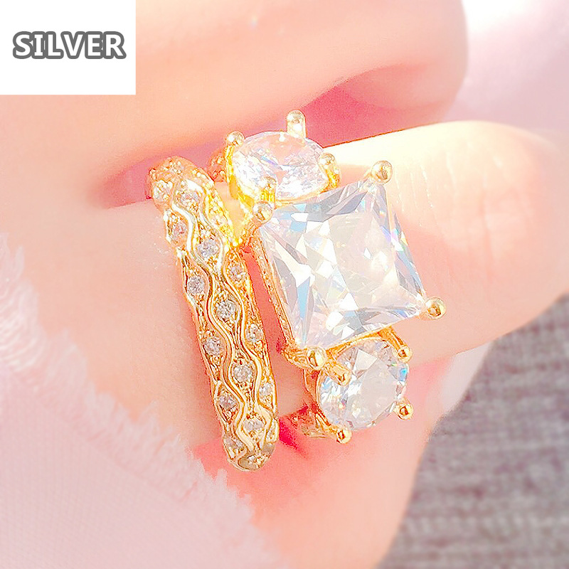 2/pcs a set Ladies' zircon rings,Gold and silver platinum Large square diamond Engagement anniversary ring size 5-12
2/pcs a set Ladies' zircon rings,Gold and silver platinum Large square diamond Engagement anniversary ring size 5-12