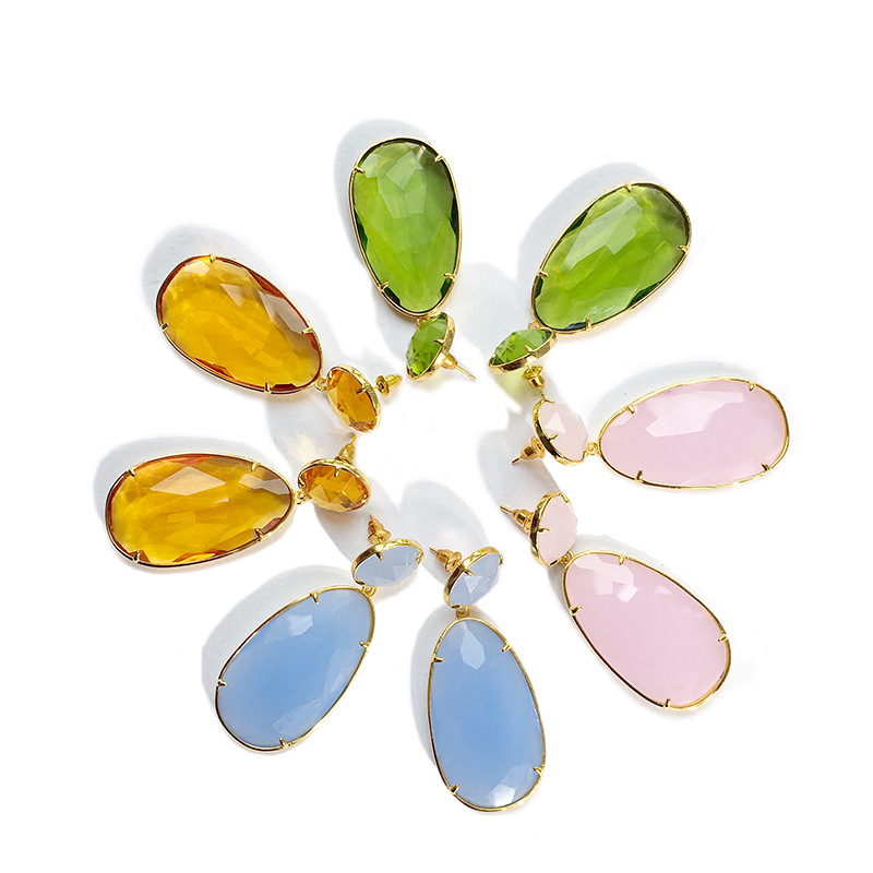 2021 charm women huggie earrings gold wedding cuff luxury pendants copper gorgeous retro style transparent feng shui gemstone designer jewelry good ear rings
2021 charm women huggie earrings gold wedding cuff luxury pendants copper gorgeous retro style transparent feng shui gemstone designer jewelry good ear rings