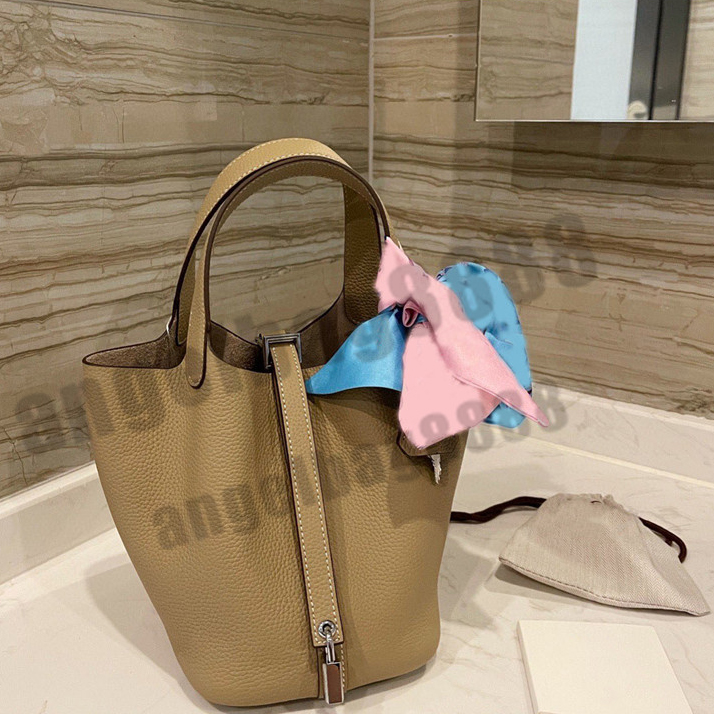 2021 Luxury Designer Brand Senior Drawstring Ribbons Bags mini Fashion Shoulder Handbags High Quality chains phone women bag wallet Metallic totes temperament, No bags
2021 Luxury Designer Brand Senior Drawstring Ribbons Bags mini Fashion Shoulder Handbags High Quality chains phone women bag wallet Metallic totes temperament, No bags