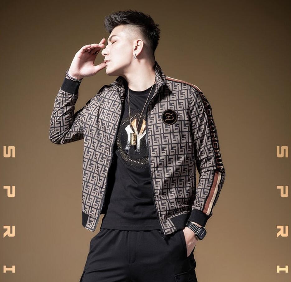 European station fashion brand coat men's 2021 spring and autumn latest fashion printed jacket men coat, Black;brown
European station fashion brand coat men's 2021 spring and autumn latest fashion printed jacket men coat, Black;brown