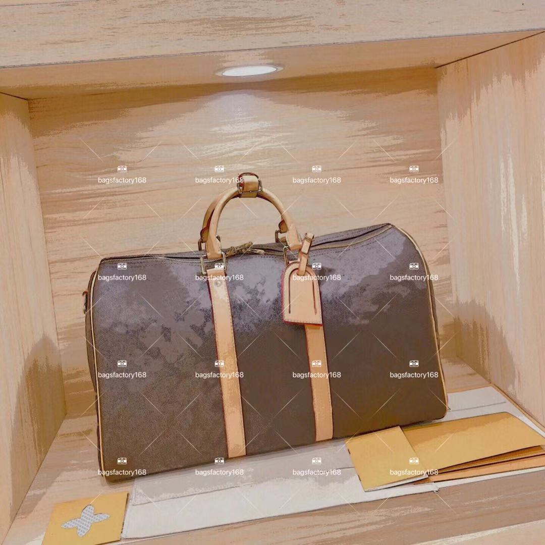 High Quality Classic Design Embossed Letter Boston Crossbody Handbag Multi-functional Business Travel Tote With Large Volume
High Quality Classic Design Embossed Letter Boston Crossbody Handbag Multi-functional Business Travel Tote With Large Volume
