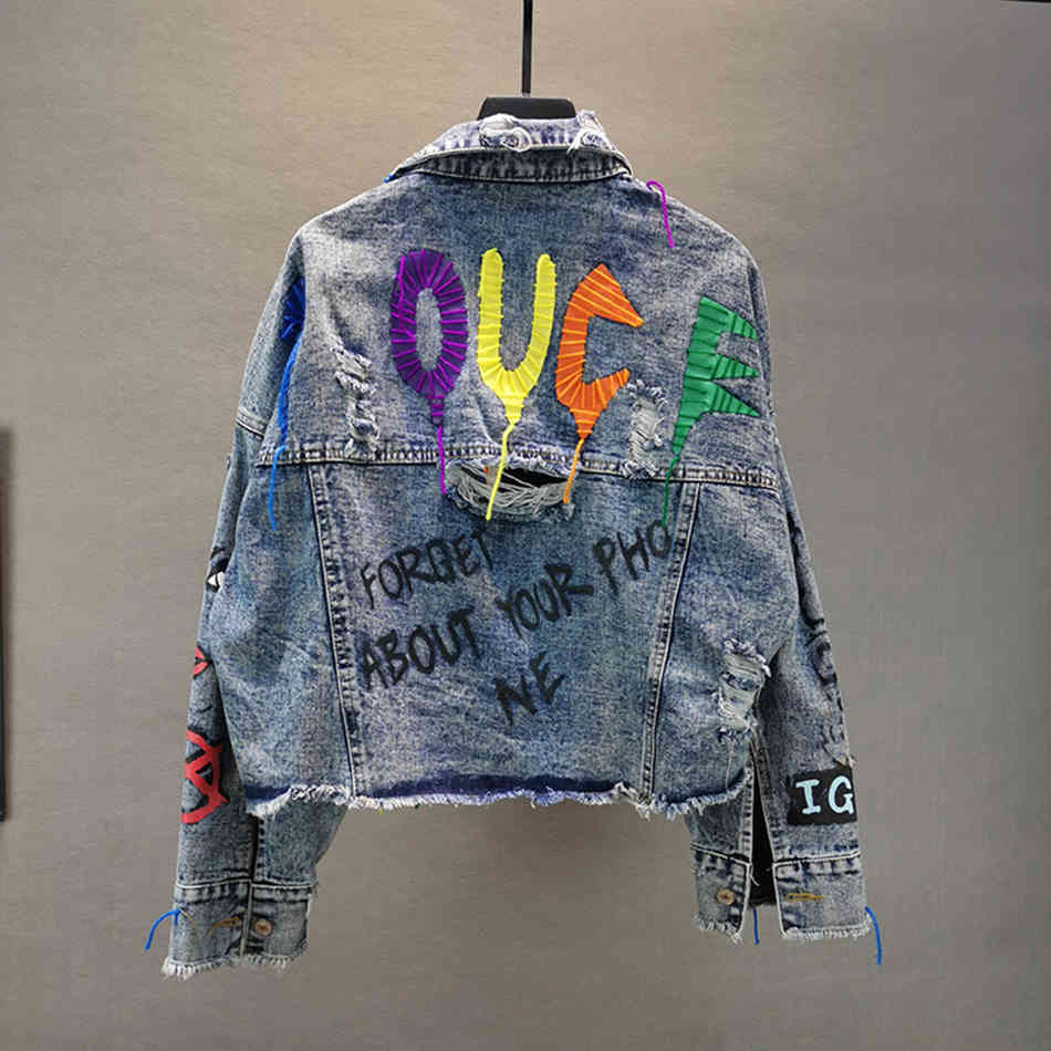 Free Women's Graffiti Ripped Denim Jacket Short Fashion Lapel Long Sleeve Single Breasted Loose Rivet 210524