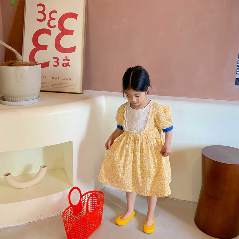 Summer Korean style Girls Floral Lace Patchwork Princess Dresses Toddler Kids Cotton Short Sleeve Dress 210615, Yellow
Summer Korean style Girls Floral Lace Patchwork Princess Dresses Toddler Kids Cotton Short Sleeve Dress 210615, Yellow