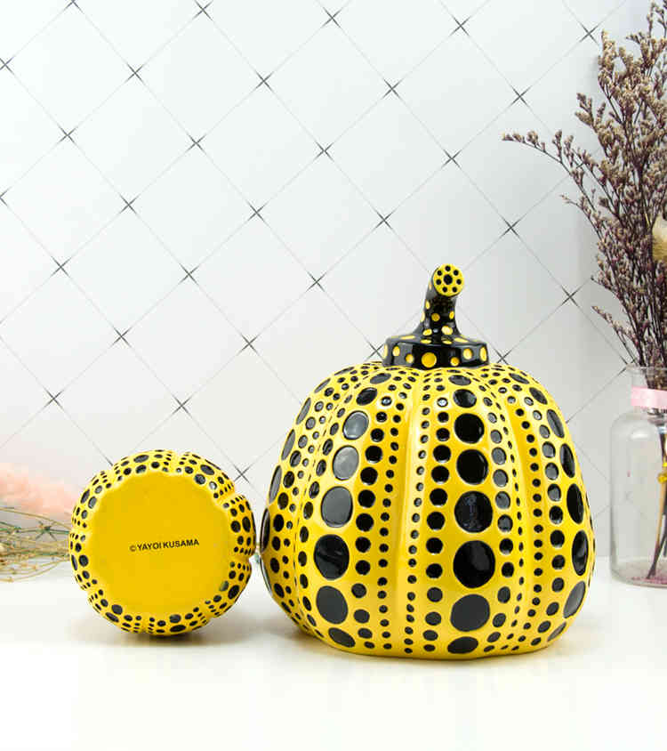 Pumpkin Kusama Yayoi Artist Modern Sculpture Polka Dot Art home interior Decorations office arts wedding christmas 210326
Pumpkin Kusama Yayoi Artist Modern Sculpture Polka Dot Art home interior Decorations office arts wedding christmas 210326