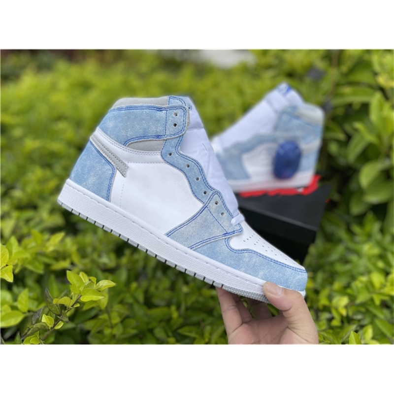 Top Quality Released 2021High OG Hyper Royal Basketball Shoes Women Men Fashion Trainers luxurys Designer Sneakers Full Size 36-47.5 With, #1
Top Quality Released 2021High OG Hyper Royal Basketball Shoes Women Men Fashion Trainers luxurys Designer Sneakers Full Size 36-47.5 With, #1
