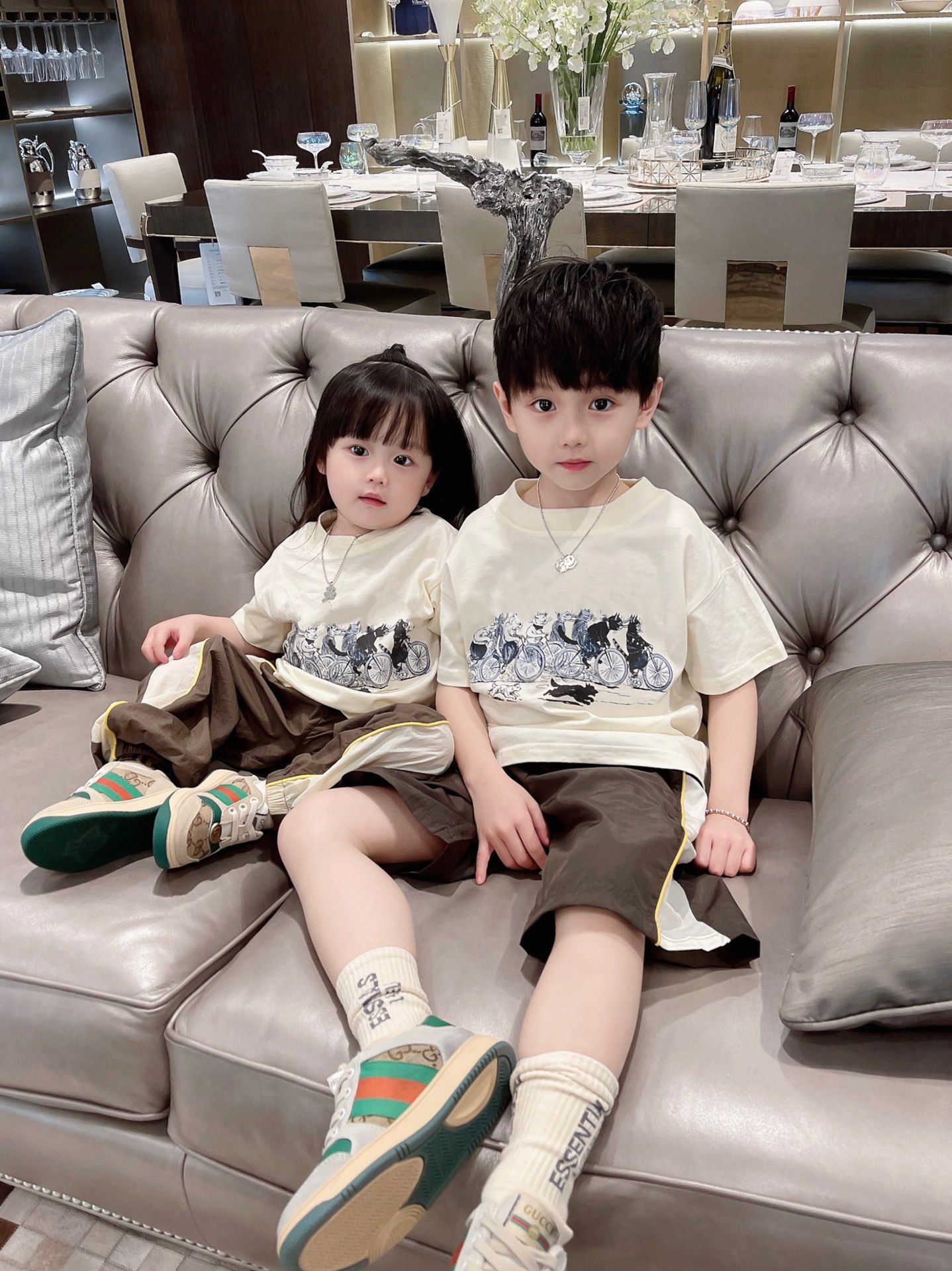 Children's summer clothing sets Baby Boy Girl Casual Unisex Short sleeve Kids T Shirt And Short Suit toddler boys tees with long pants
Children's summer clothing sets Baby Boy Girl Casual Unisex Short sleeve Kids T Shirt And Short Suit toddler boys tees with long pants
