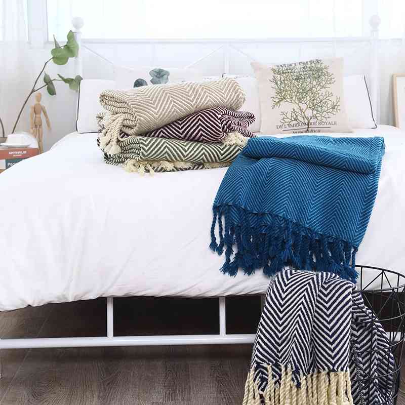 Northern Style Light luxury herringbone knitted sofa end blanket yellow bed towel, Lemon yellow
Northern Style Light luxury herringbone knitted sofa end blanket yellow bed towel, Lemon yellow
