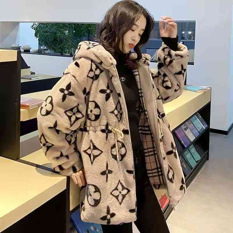 DesignerPlush women's mid autumn and winter long 2021 new Korean loose mink like fur coat thickenedBalencaiga, Black
DesignerPlush women's mid autumn and winter long 2021 new Korean loose mink like fur coat thickenedBalencaiga, Black