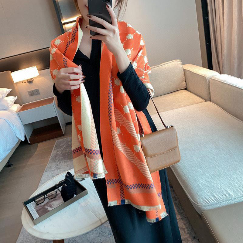 6Colors Designer Scarf Womens Scarves Classic Cotton Cashmere Scarfs Luxury High Quality G Letter Flower Blanket Autumn Winter Pashmina Shaw, Blue;gray
6Colors Designer Scarf Womens Scarves Classic Cotton Cashmere Scarfs Luxury High Quality G Letter Flower Blanket Autumn Winter Pashmina Shaw, Blue;gray