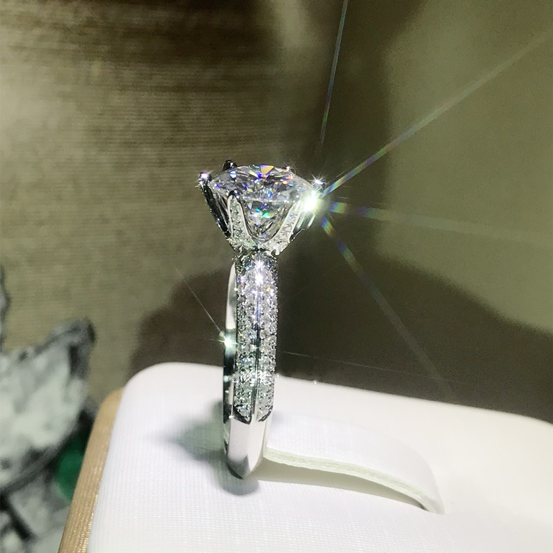 Size 5-10 Classical Six Claw Wedding Rings Luxury Jewelry Real Soild 925 Sterling Silver 8MM Round Cut White Topaz Moissanite Pave CZ Diamond Women Et