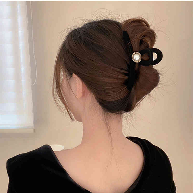 Hair Accessories Jewelry Hepburn Elegant Temperament Korean pin Large Grab Clip Autumn and Winter Flocking pin Headdress
