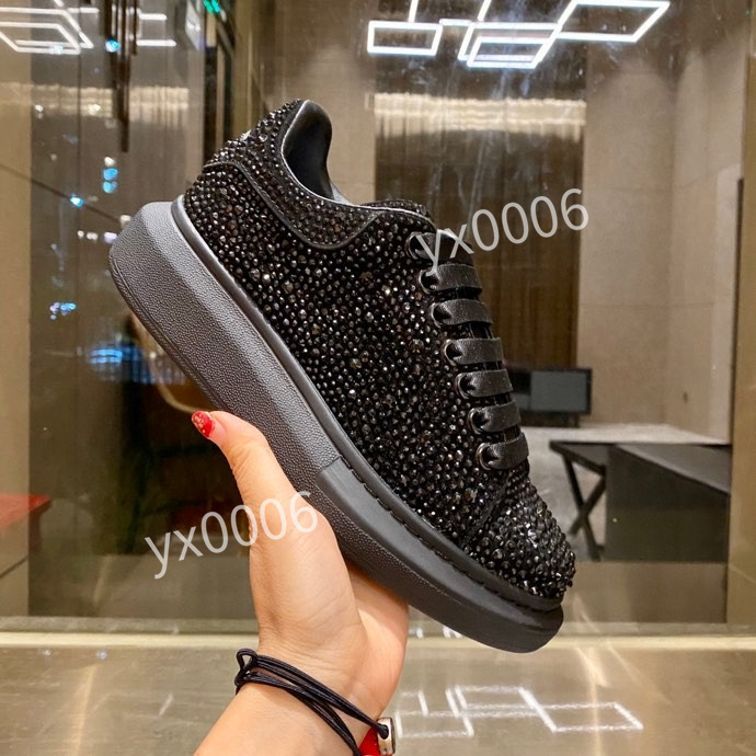 knitting D and airforces 1s luxury brand women casual shoes Designer men running outdoor driving Pure white sneakers cx201001, Choose the color
knitting D and airforces 1s luxury brand women casual shoes Designer men running outdoor driving Pure white sneakers cx201001, Choose the color