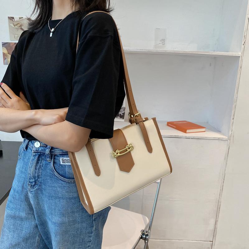 Evening Bags Women's Bag 2021 One-shoulder Korean Fashion Color Contrast Armpit Shoulder Texture Portable Small Square, Black
Evening Bags Women's Bag 2021 One-shoulder Korean Fashion Color Contrast Armpit Shoulder Texture Portable Small Square, Black
