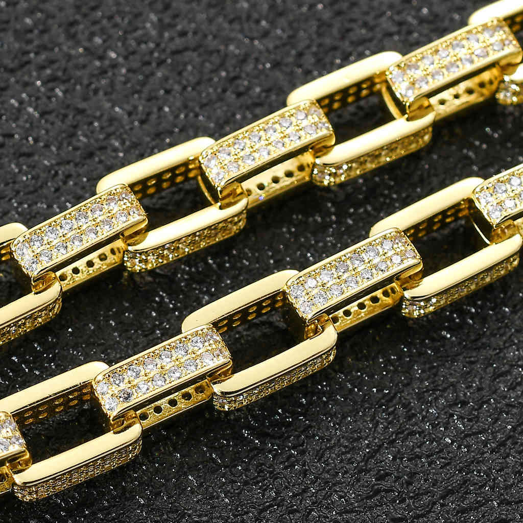 HipHop 8MM Thick Heavy Cuban Iced Out Square Copper AAA Cubic Zirconia Stone 14K Real Gold Plated Chain Bracelet for Men Jewelry X0509
HipHop 8MM Thick Heavy Cuban Iced Out Square Copper AAA Cubic Zirconia Stone 14K Real Gold Plated Chain Bracelet for Men Jewelry X0509