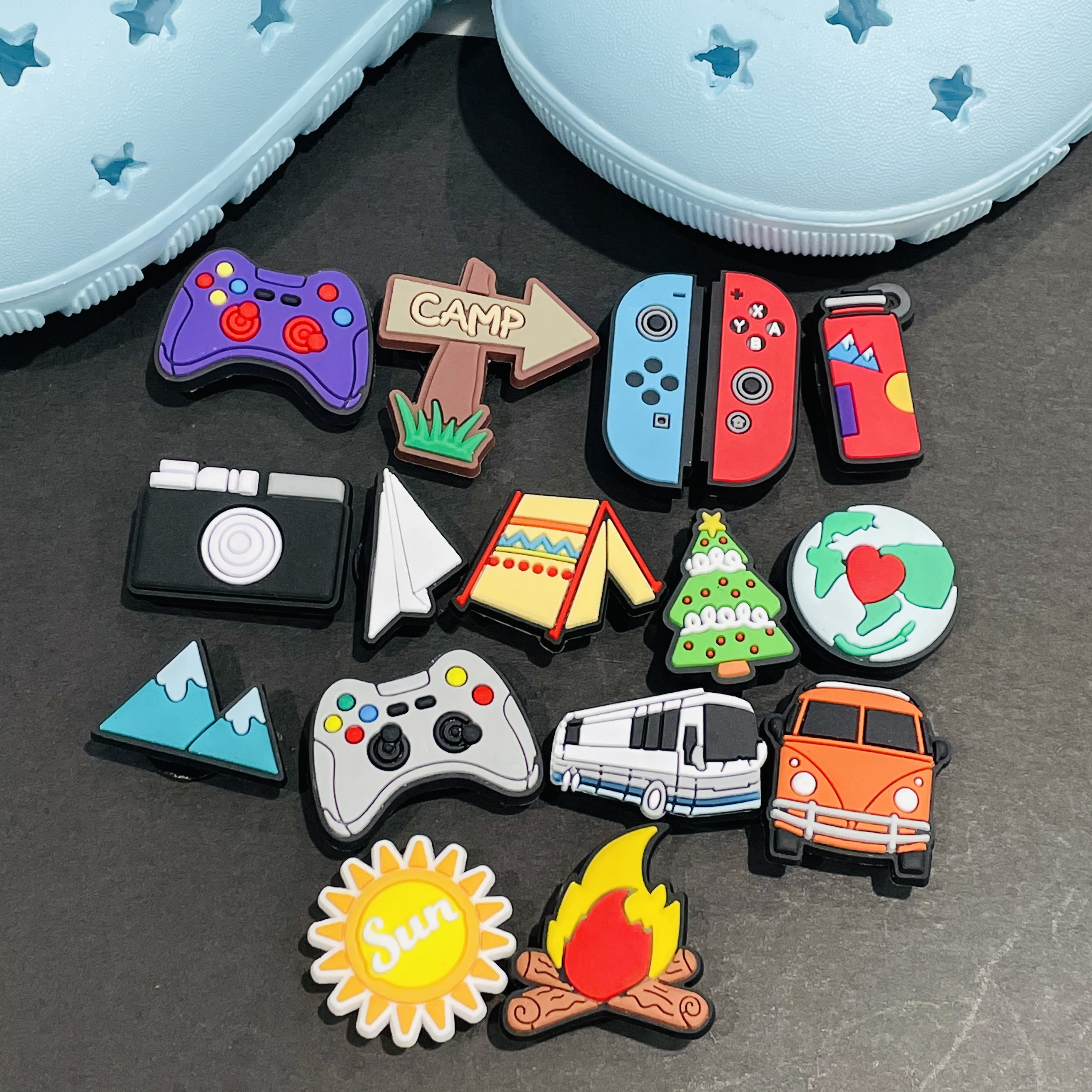17Pcs/lot Outdoor Camp Bottle Fire Mountain Gamepad Christmas Tree Planet PVC Shoe Charms Buckles Decoration Accessories Jibbitz Garden Croc, White;pink
17Pcs/lot Outdoor Camp Bottle Fire Mountain Gamepad Christmas Tree Planet PVC Shoe Charms Buckles Decoration Accessories Jibbitz Garden Croc, White;pink
