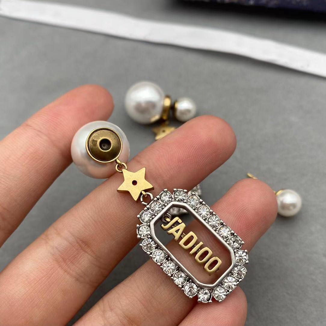 Earrings Sets for Women Charm Stud Letter Earring High Version Ears Studs Simple Fashion Advanced Jewelry Lady Gift Box Fast Delivery
Earrings Sets for Women Charm Stud Letter Earring High Version Ears Studs Simple Fashion Advanced Jewelry Lady Gift Box Fast Delivery