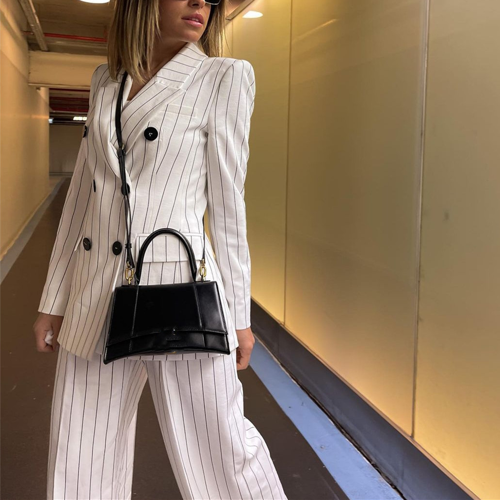 Luxury Beige Stripe Double Breasted Women Blazer Jacket Casual Spring Autumn Office Lady Suits Elegant Streetwear 210521, White
Luxury Beige Stripe Double Breasted Women Blazer Jacket Casual Spring Autumn Office Lady Suits Elegant Streetwear 210521, White