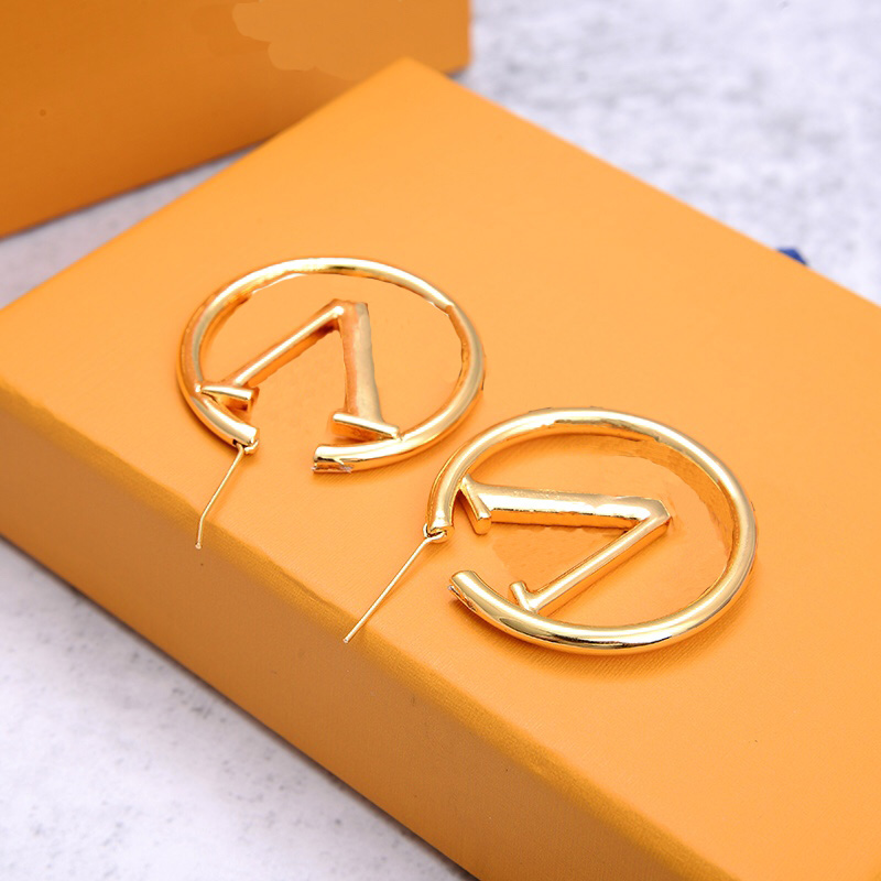 2021 Letter Luxurys Designer Earrings Retro Circle Jewelry High Quality Fashion Celebrity Wedding Party Ear Buckle Women, Golden
2021 Letter Luxurys Designer Earrings Retro Circle Jewelry High Quality Fashion Celebrity Wedding Party Ear Buckle Women, Golden