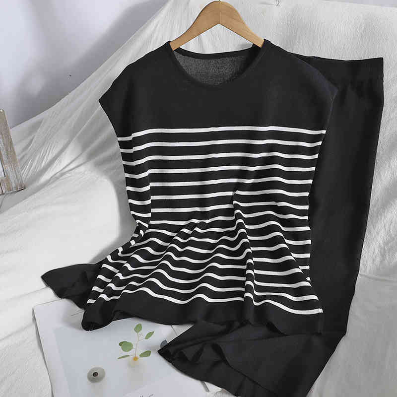 Spring Wear Contrast Striped Pullover Sleeveless Vest Top+slim and Versatile Nine-point Wide-leg Pants Knitted Two-piece Women 210507