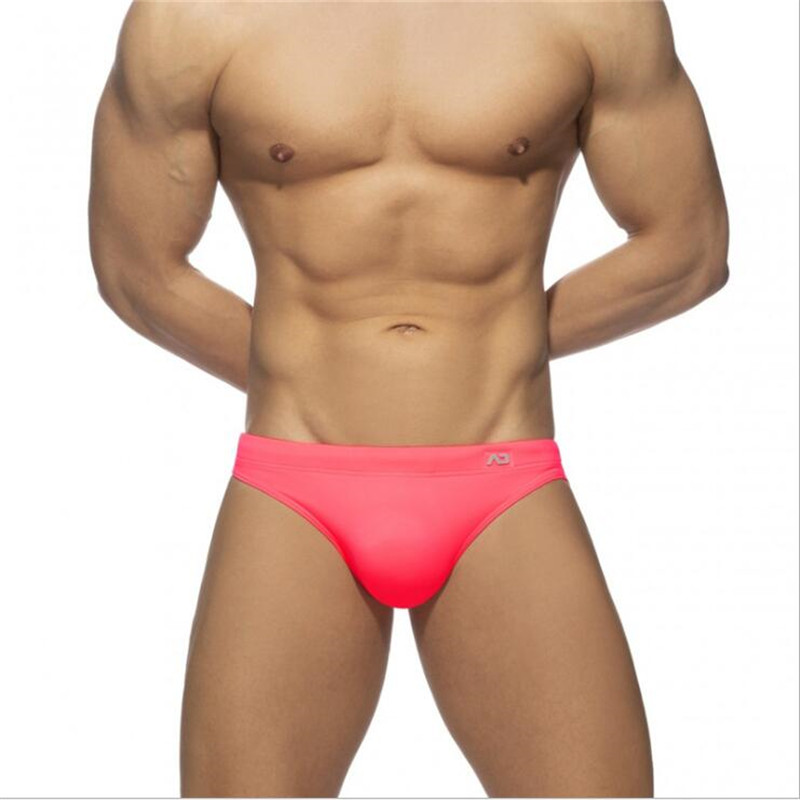 Men Summer Underpants Swimsuit Maillot Low Waist Push Pad Swimming Briefs Surf Beach
Men Summer Underpants Swimsuit Maillot Low Waist Push Pad Swimming Briefs Surf Beach