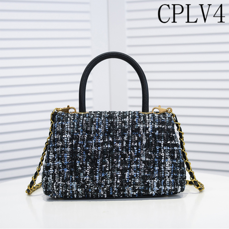 2021 fashion clamshell underarm handbags chain shoulder diagonal retro small square bag handbag
2021 fashion clamshell underarm handbags chain shoulder diagonal retro small square bag handbag