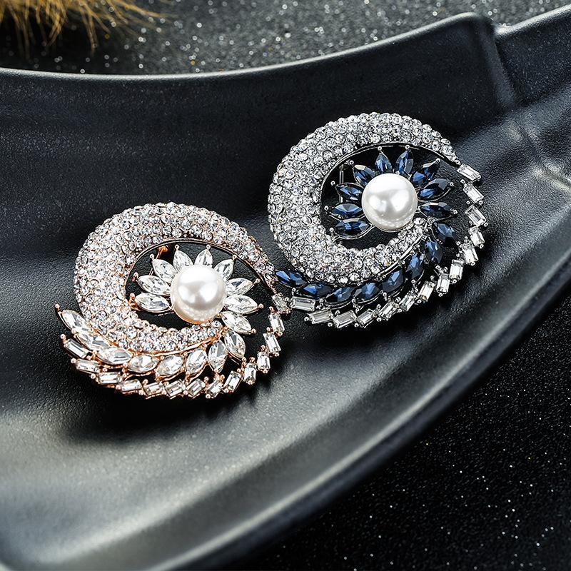 Pins, Brooches Fashion Elegant Dark Blue/White Crystal Flower Brooch For Women Laday Delicate Micro Paved Zircon Jewelry