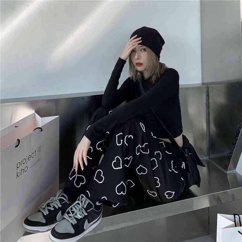 MINGLIUSILI Hip Hop Wide Leg Pant Vintage Korean Style Trousers Women Fashion Spring Harajuku Heart Print Pants 211124