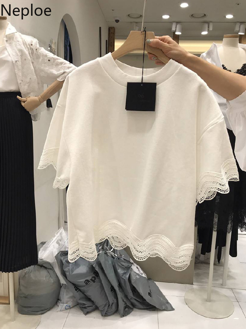 Neploe Korean Chic T Shirts Summer Temperament White Shirt O-neck Hollow Out Lace Patchwork Tops Ropa Para Mujeres De Moda 210422