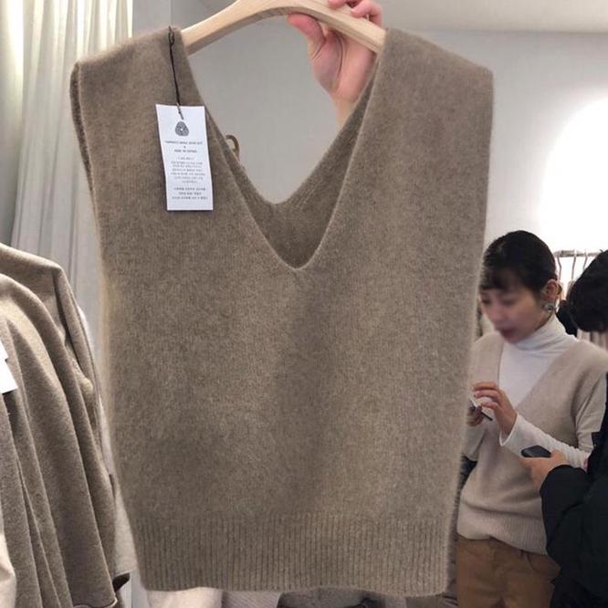 Women's Vests 2022 Autumn Winter Korean Version Double V-neck Knitted Sweater Vest Loose Top Waistcoat Girls Clothing Camel, Blue
Women's Vests 2022 Autumn Winter Korean Version Double V-neck Knitted Sweater Vest Loose Top Waistcoat Girls Clothing Camel, Blue
